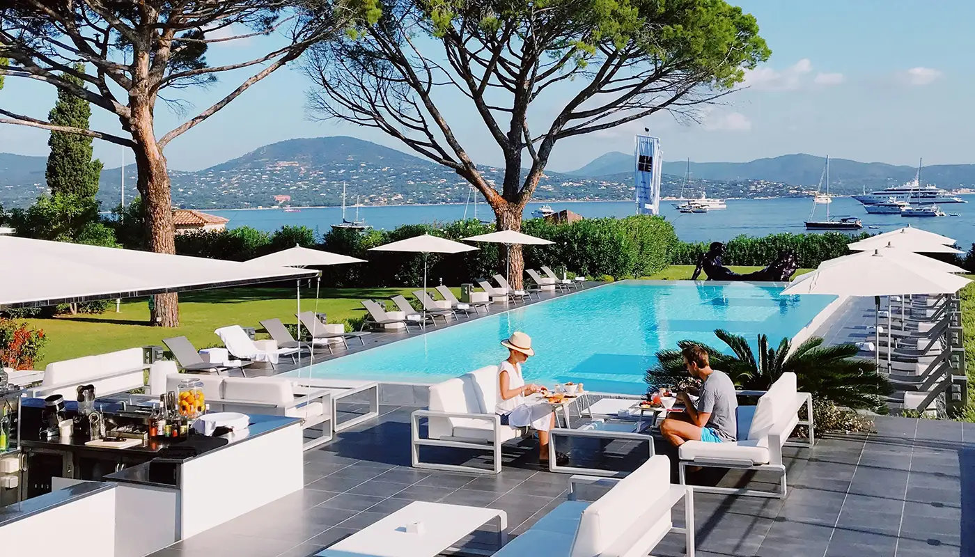 iZanz impianto antizanzare per esterni aziende turistiche piscina privata eventi